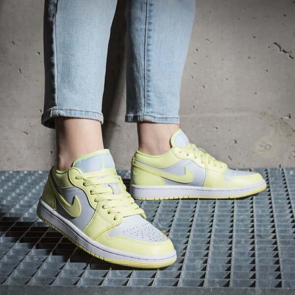 Дамски маратонки AIR JORDAN 1 LOW dc0774-007 цвят жълт