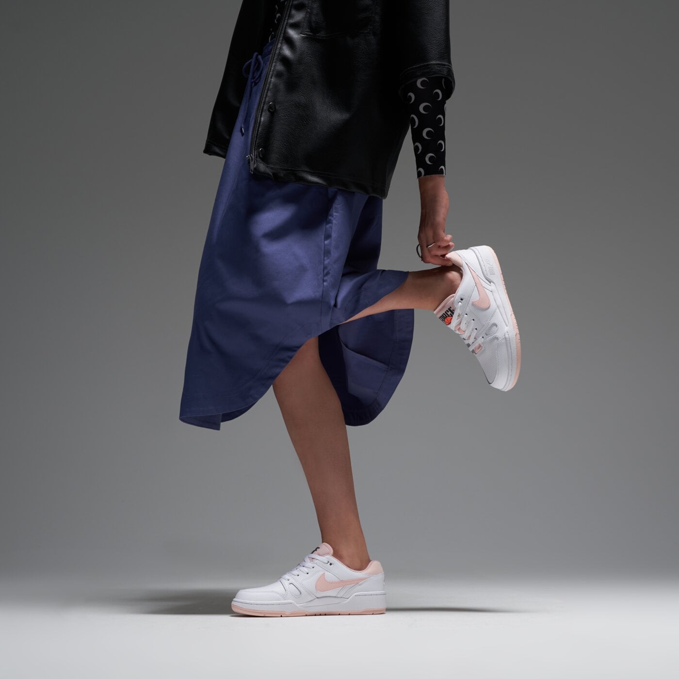 Детски маратонки NIKE FULL FORCE LOW fv5929-107 цвят бял