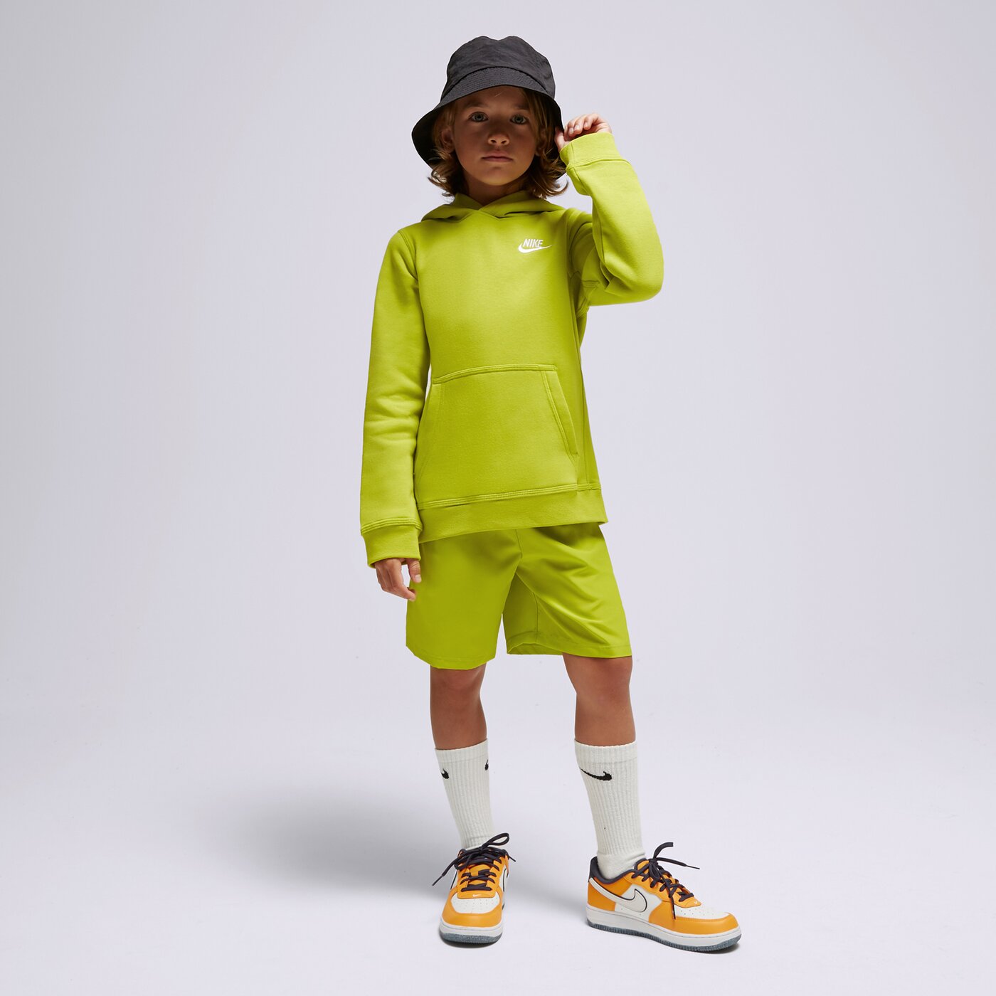 Детски суичър NIKE СУИТЧЪР С КАЧУЛКА NIKE SPORTSWEAR CLUB bv3757-308 цвят зелен