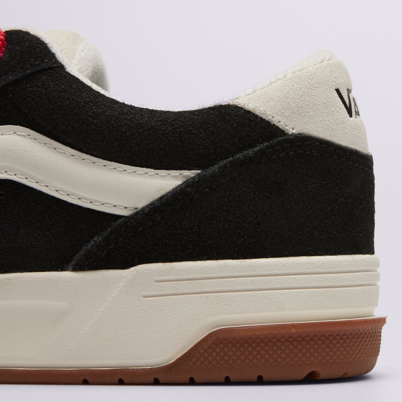 Дамски маратонки VANS HYLANE vn000db1bma1 цвят черен