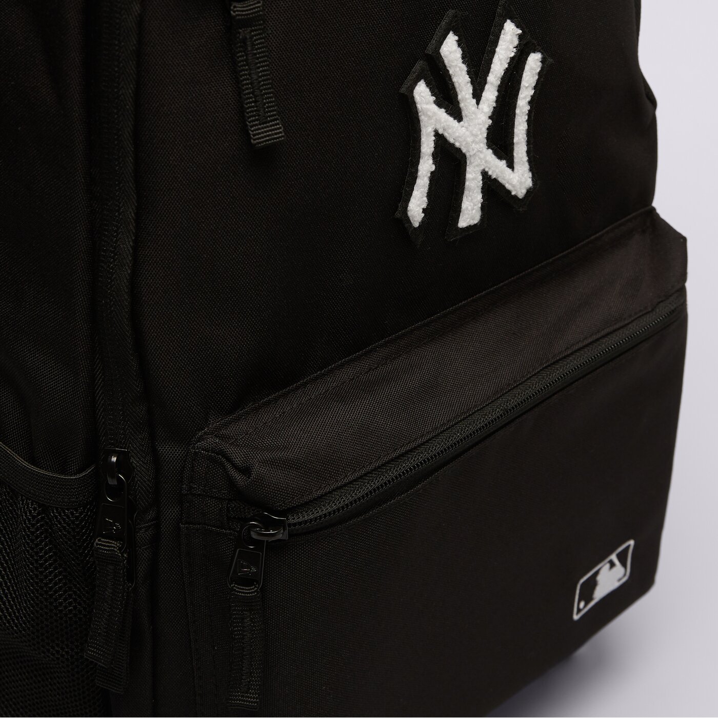 Детска раница NEW ERA РАНИЦА MLB APPLIQUE DELAWARE NYY NEW YORK YANKEES 60503787 цвят черен