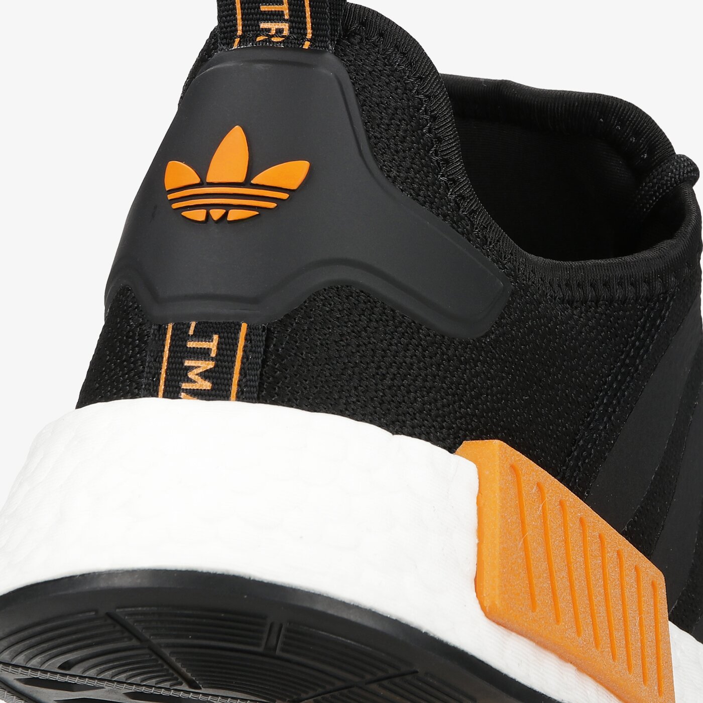 Мъжки маратонки ADIDAS NMD_R1 gy8317 цвят черен