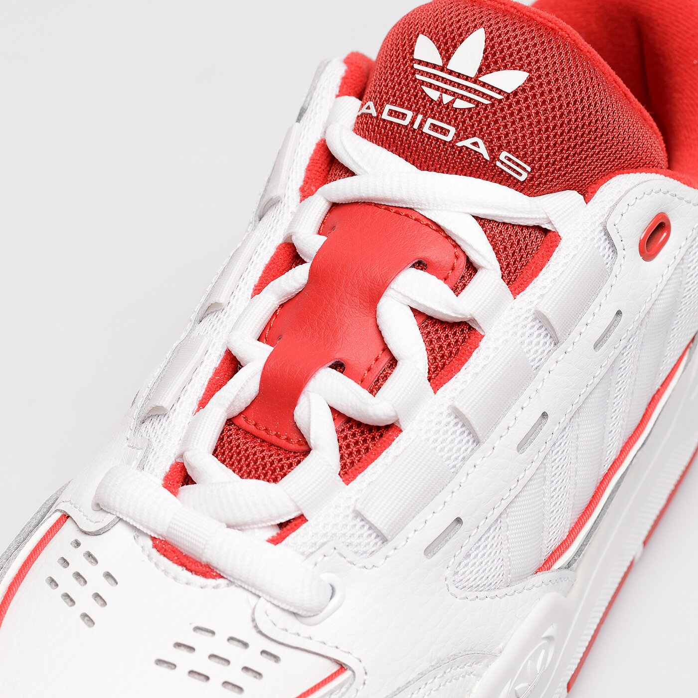 Мъжки маратонки ADIDAS ADI2000 gy2082 цвят бял