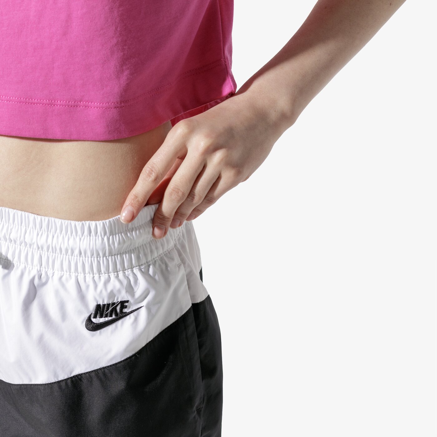 Дамски къси панталони NIKE ШОРТИ W NSW HRTG SHORT WVN ar2362-011 цвят бял