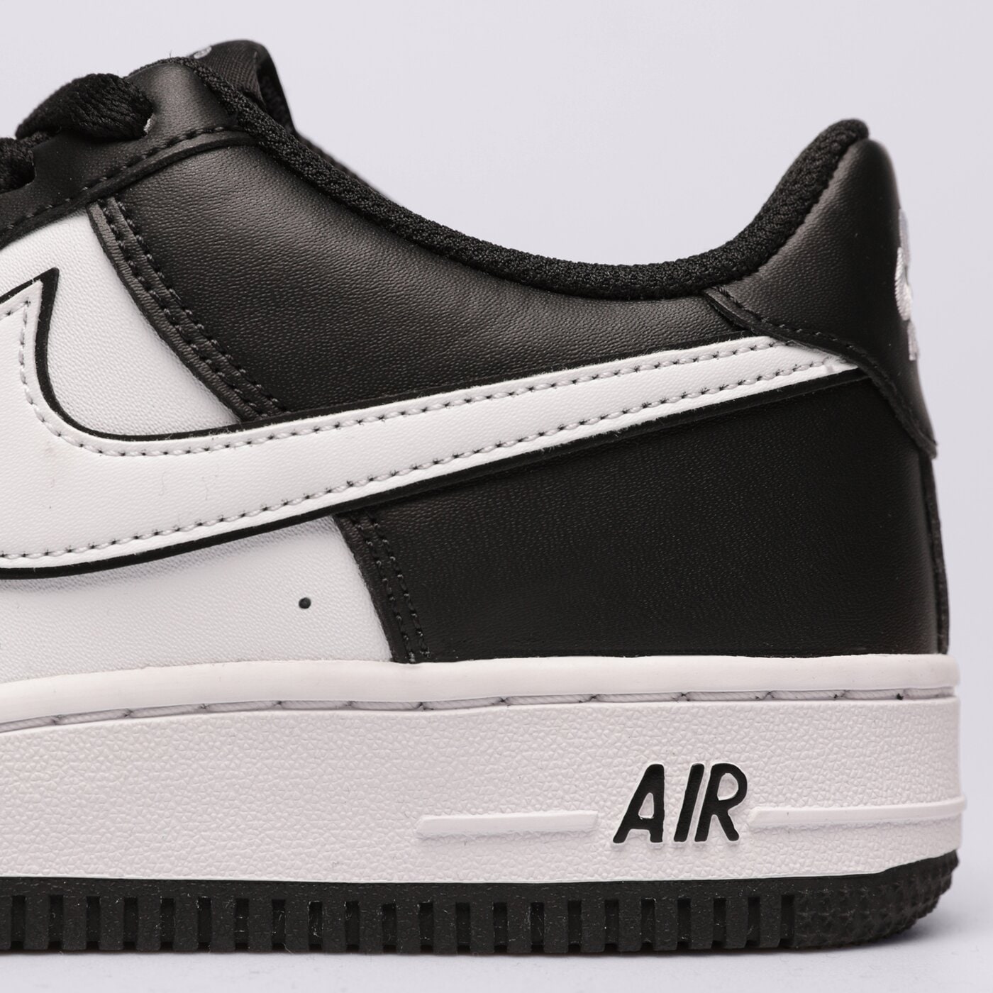 Детски маратонки NIKE AIR FORCE 1 LV8 2 dv1621-001 цвят черен