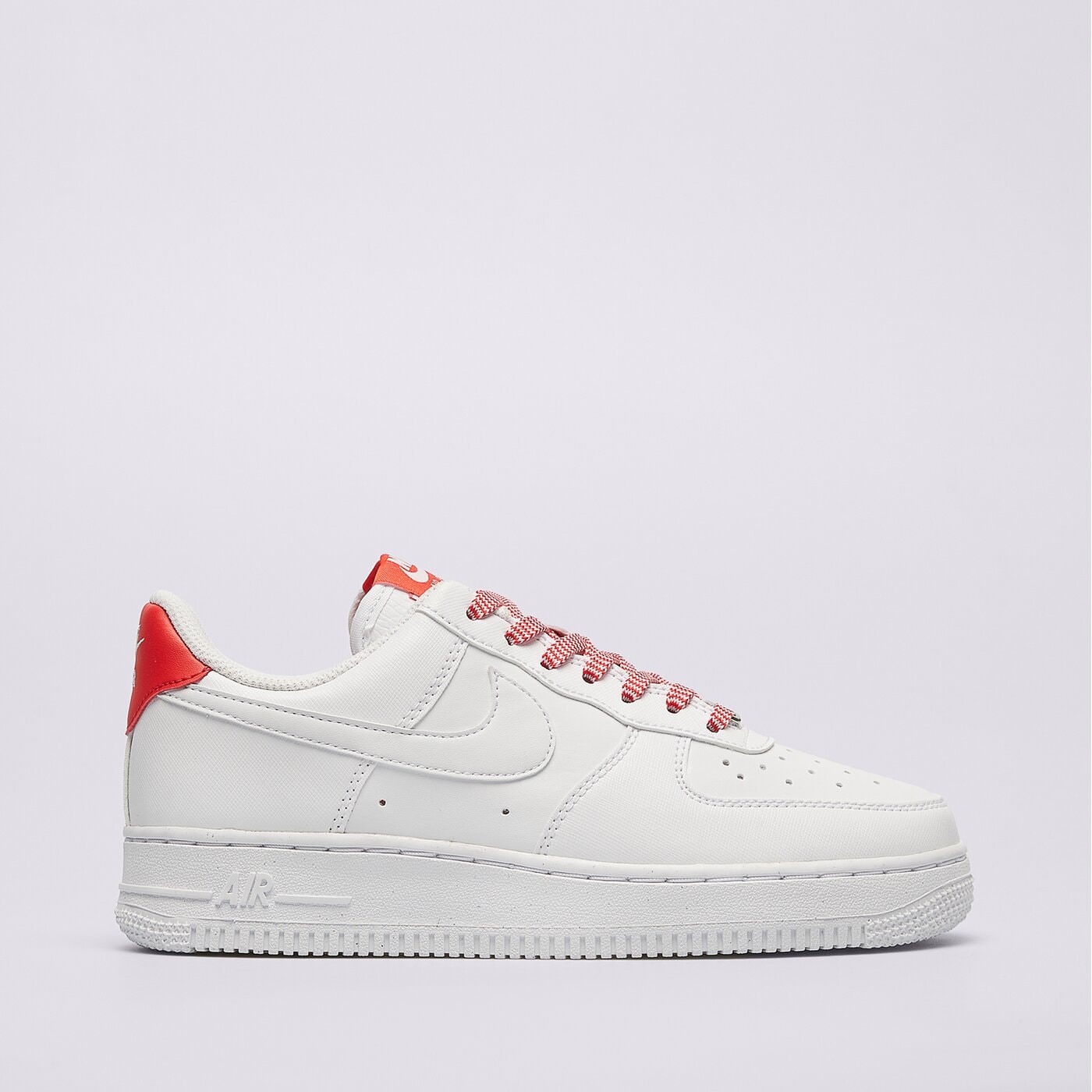 Дамски маратонки NIKE W AIR FORCE 1 '07 NEXT NATURE ib7167-103 цвят бял