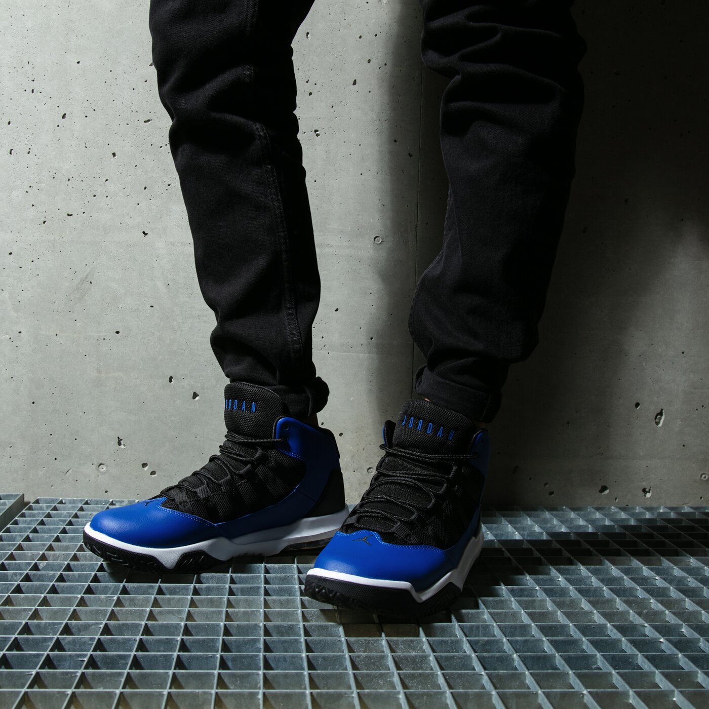 Мъжки маратонки JORDAN MAX AURA  aq9084-401 цвят син