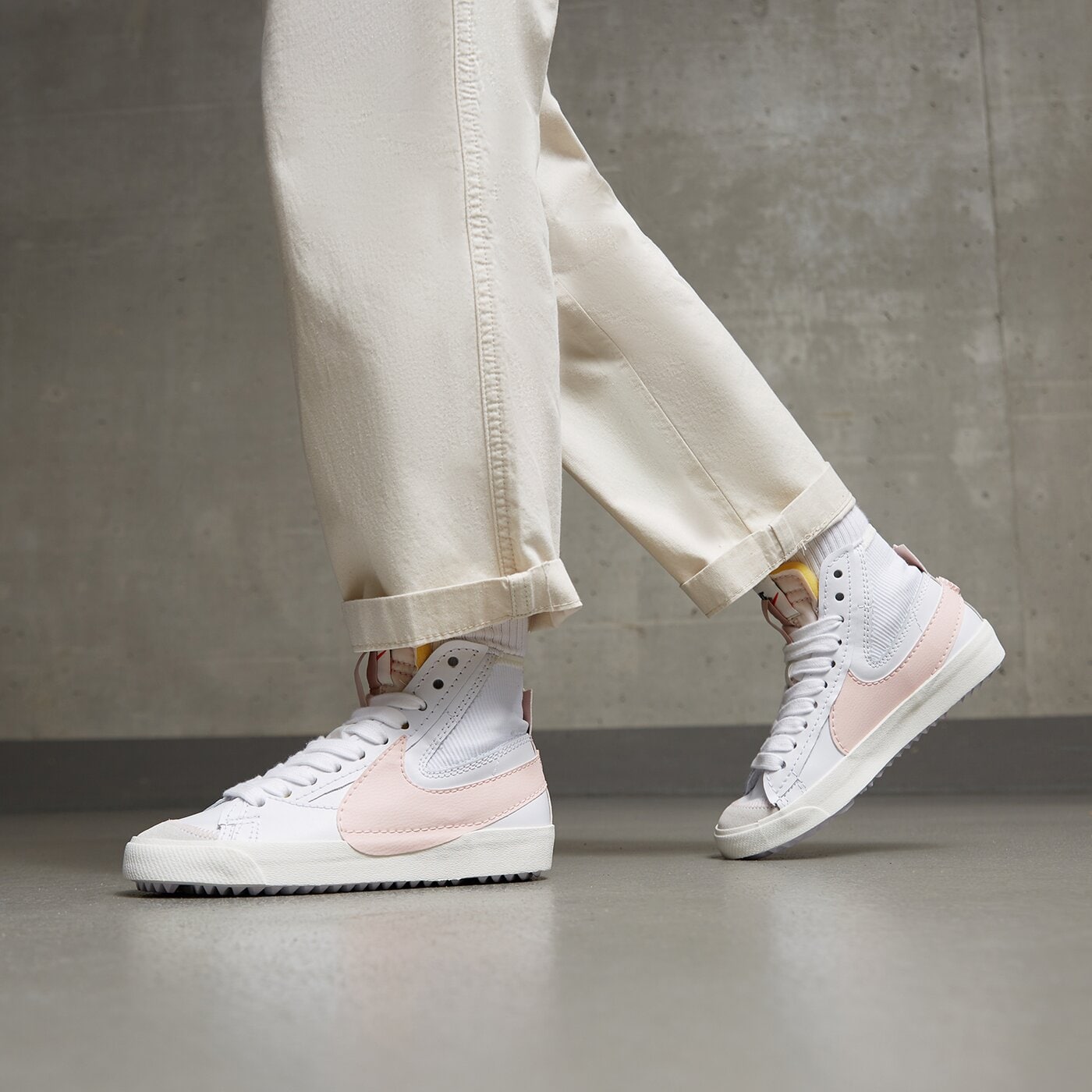 Дамски маратонки NIKE BLAZER 77 JUMBO dq1471-101 цвят бял