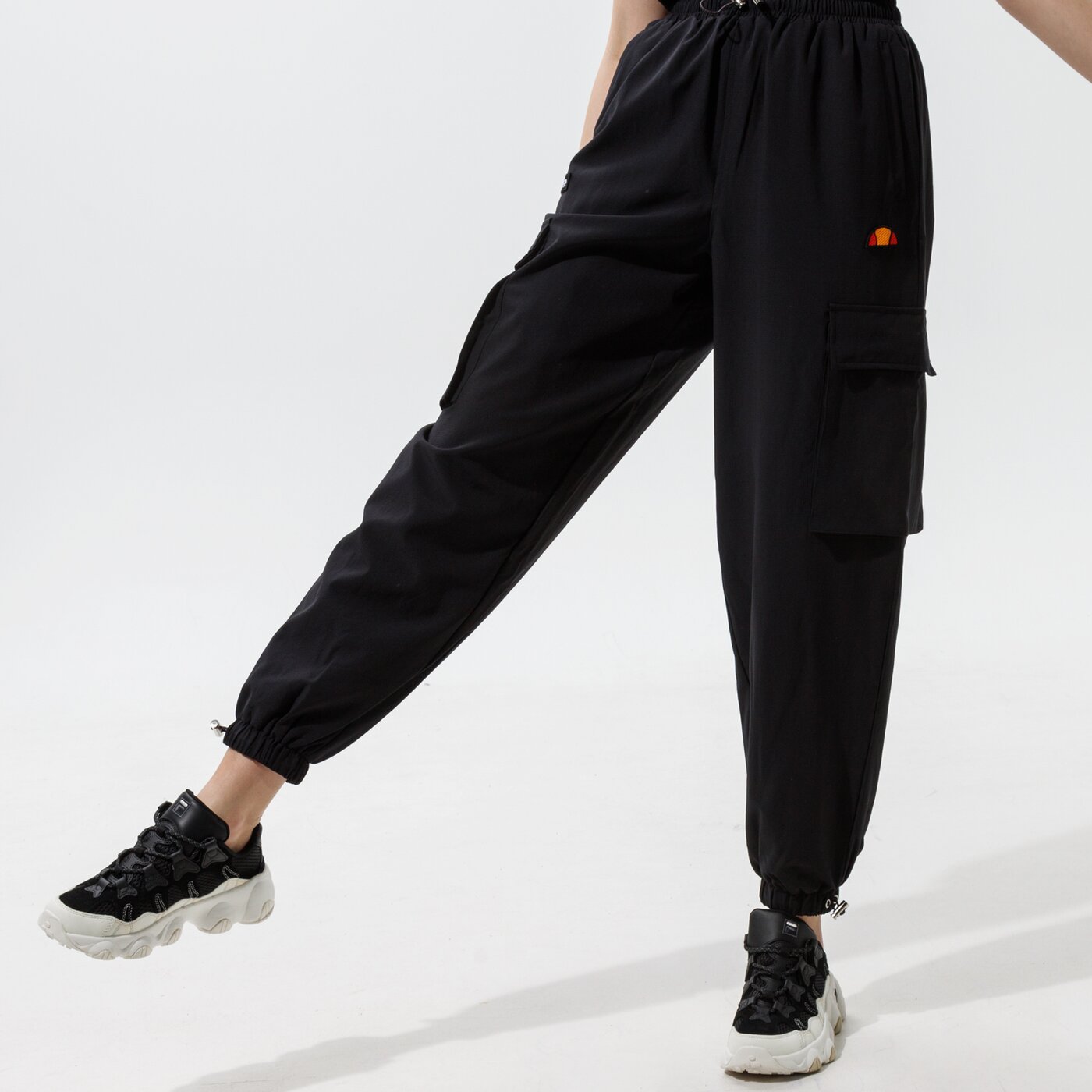 Дамски панталони ELLESSE ПАНТАЛОНИ ROSANA TRACK PANT BLK sgi11088011 цвят черен