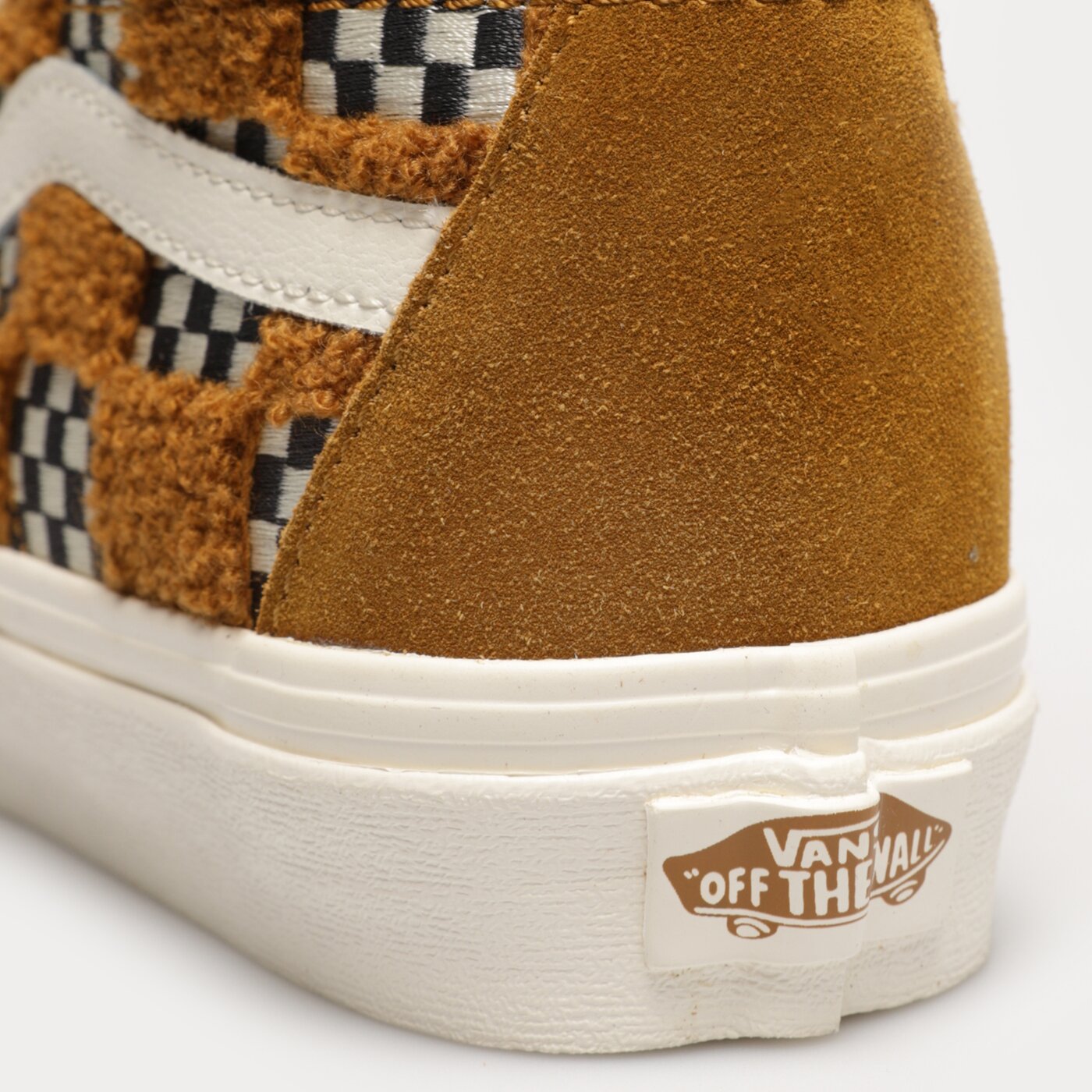 Дамски маратонки VANS SK8-HI TAPERED vn0009qp1m71 цвят горчица