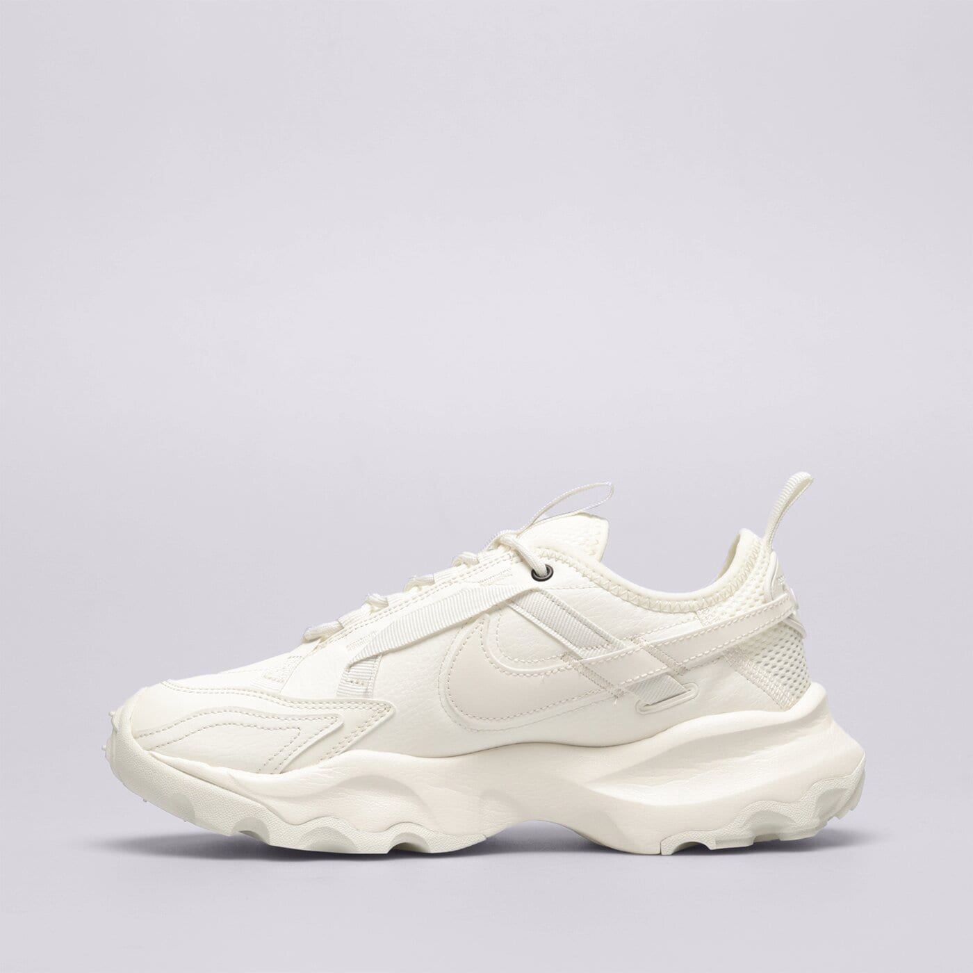 Дамски маратонки NIKE TC 7900 dd9682-100 цвят кремав