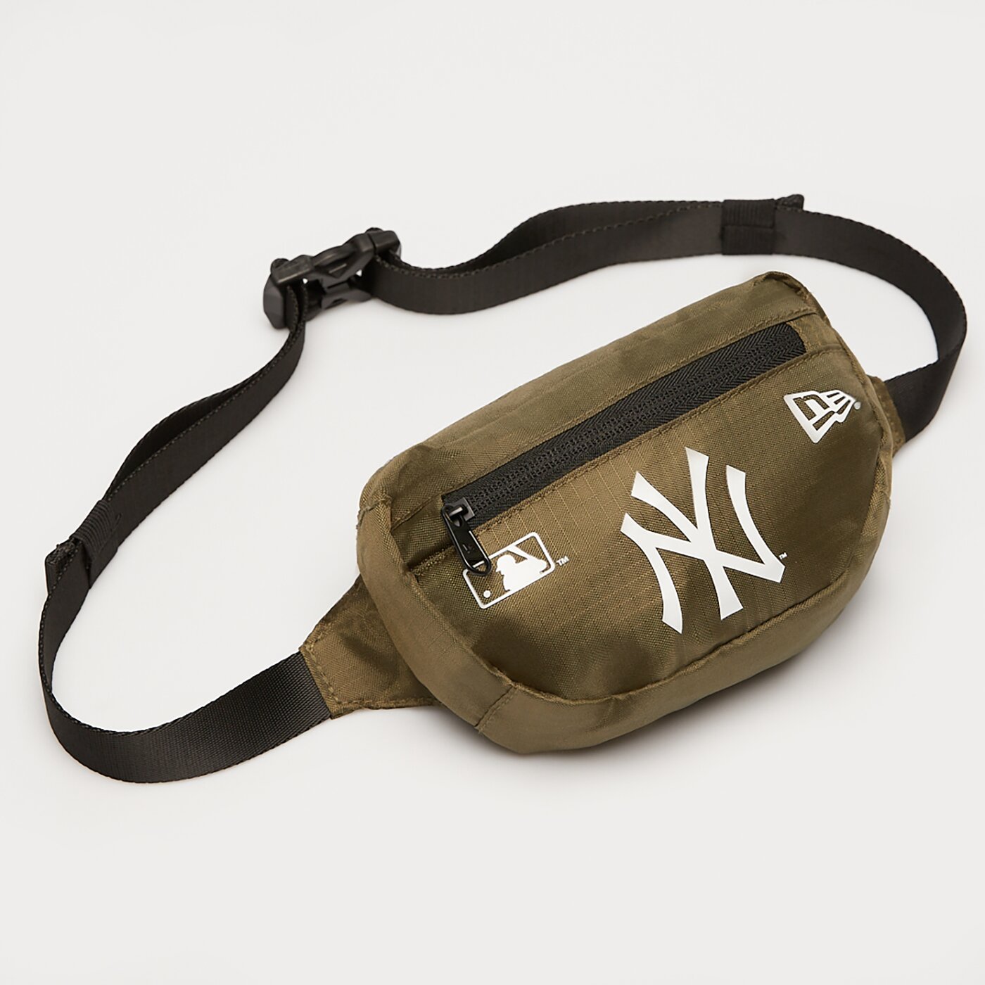 Дамска чанта за кръст NEW ERA САК MLB MICRO WAIST BAG KHA NEW YORK YANKEES NOV 60137340 цвят каки