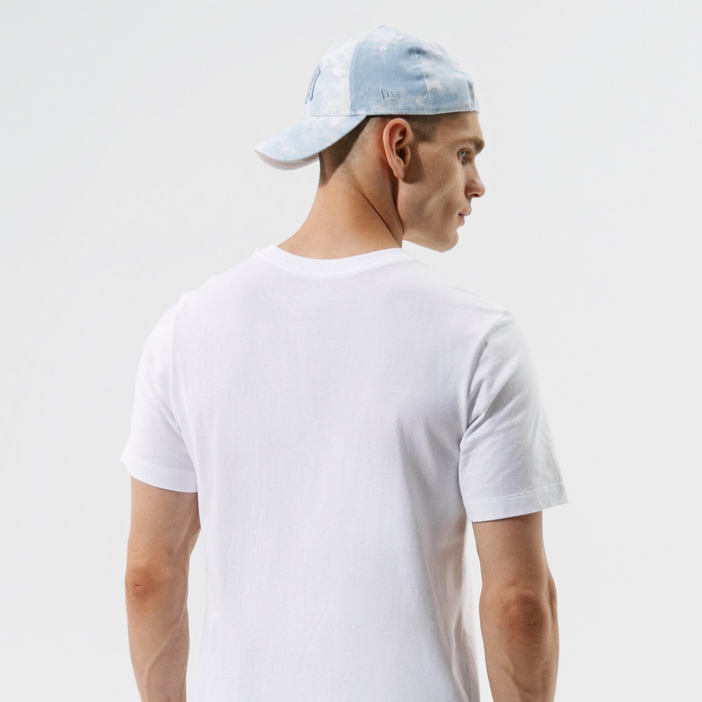 Мъжка тениска NIKE ТЕНИСКА NIKE SWOOSH NBA dd0795-100 цвят бял