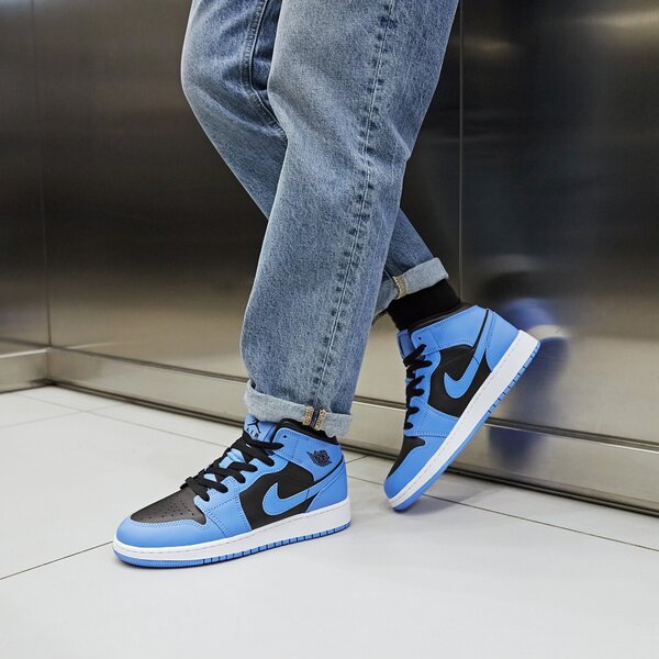 Детски маратонки AIR JORDAN 1 MID  dq8423-401 цвят син