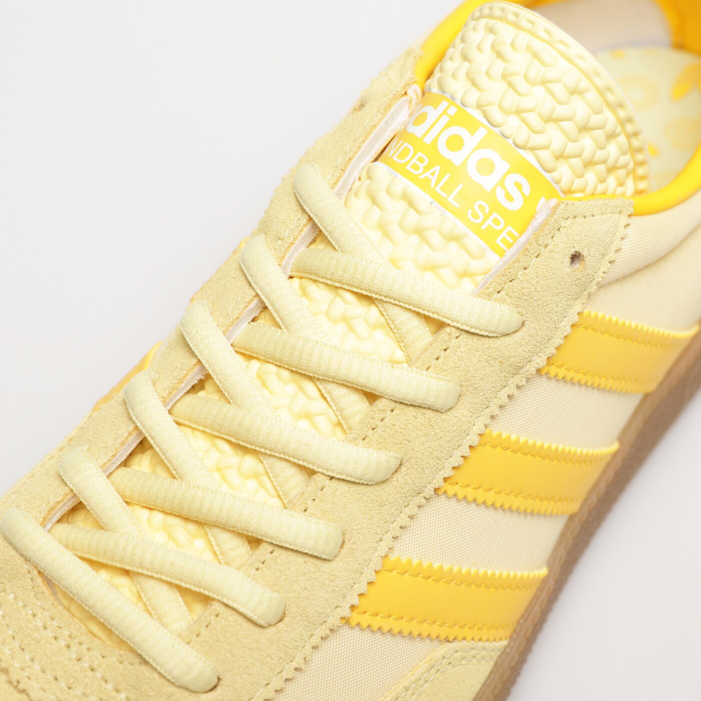 Мъжки маратонки ADIDAS HANDBALL SPEZIAL gy7407 цвят жълт