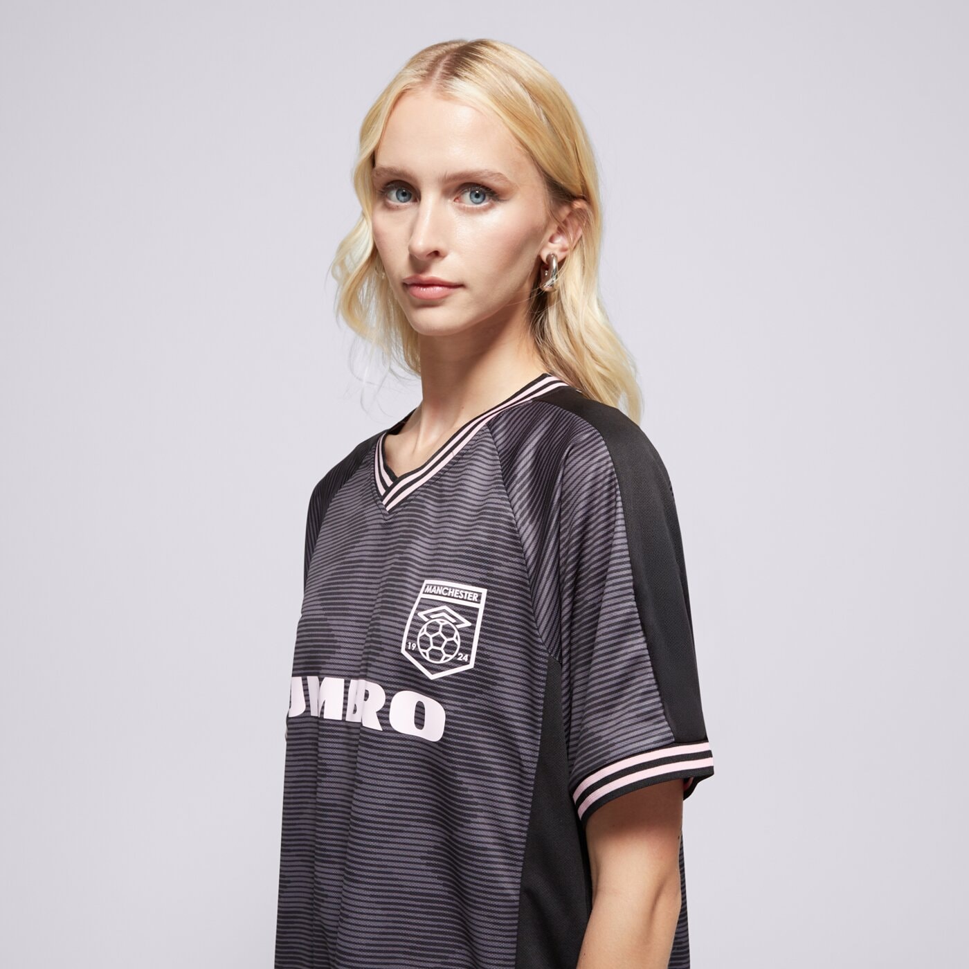 Мъжка тениска UMBRO ТЕНИСКА FOOTBALL JERSEY ul125tsm83001 цвят черен