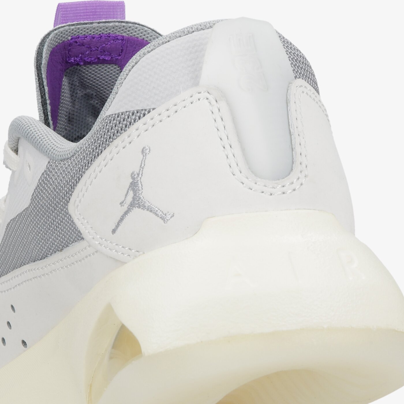 Детски маратонки JORDAN AIR 200E (GS) dm9677-110 цвят бял