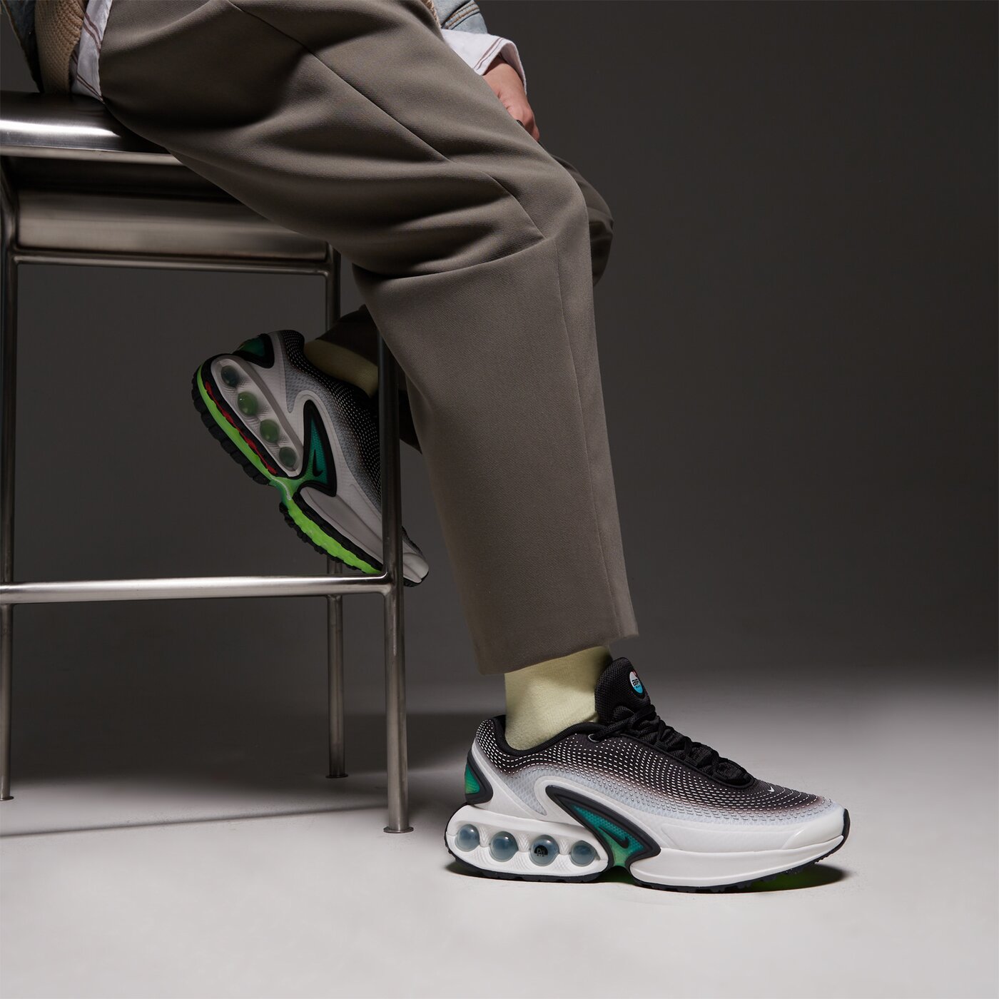 Мъжки маратонки NIKE AIR MAX DN hf5531-001 цвят бял