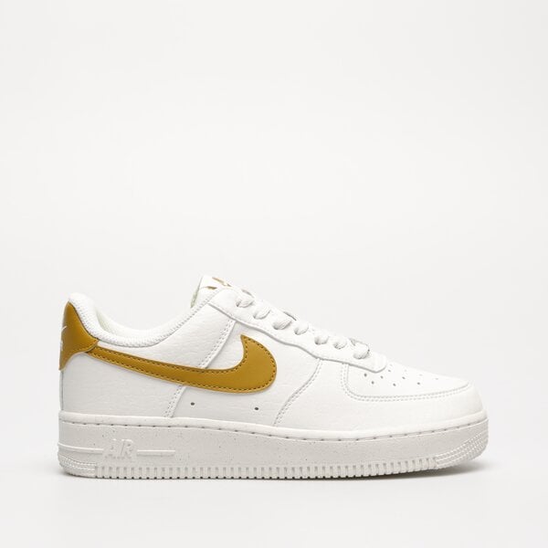 Дамски маратонки NIKE W AIR FORCE 1 '07 NEXT NATURE dv3808-101 цвят бял