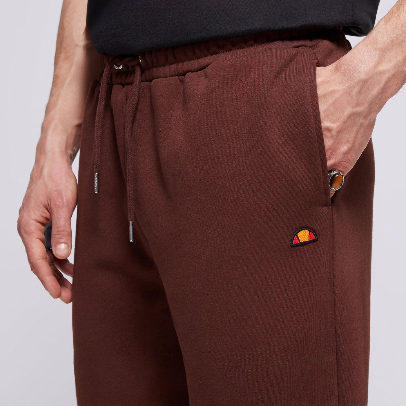 Мъжки панталони ELLESSE ПАНТАЛОНИ LOMMA JOG PANT D BRWN smg22038202 цвят кафяв