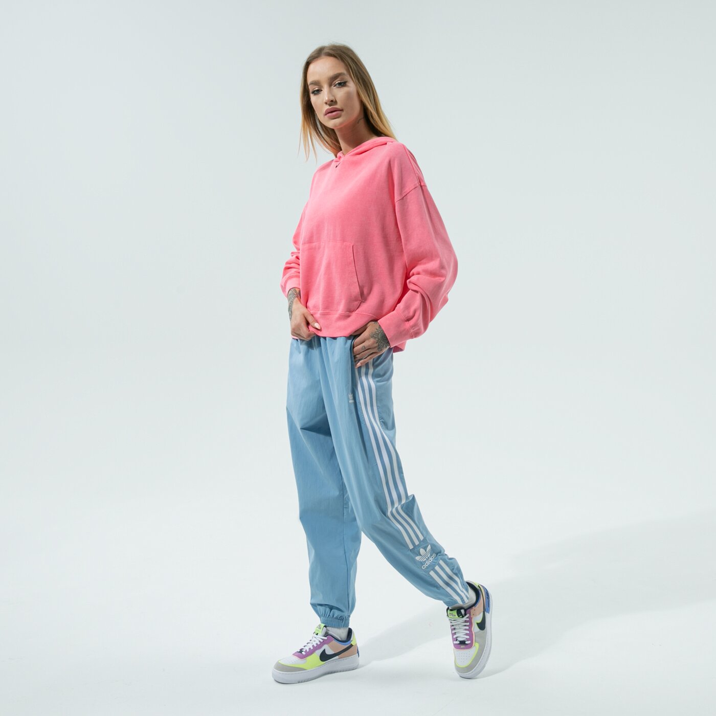 Дамски панталони ADIDAS ПАНТАЛОНИ TRACK PANTS h20548 цвят син