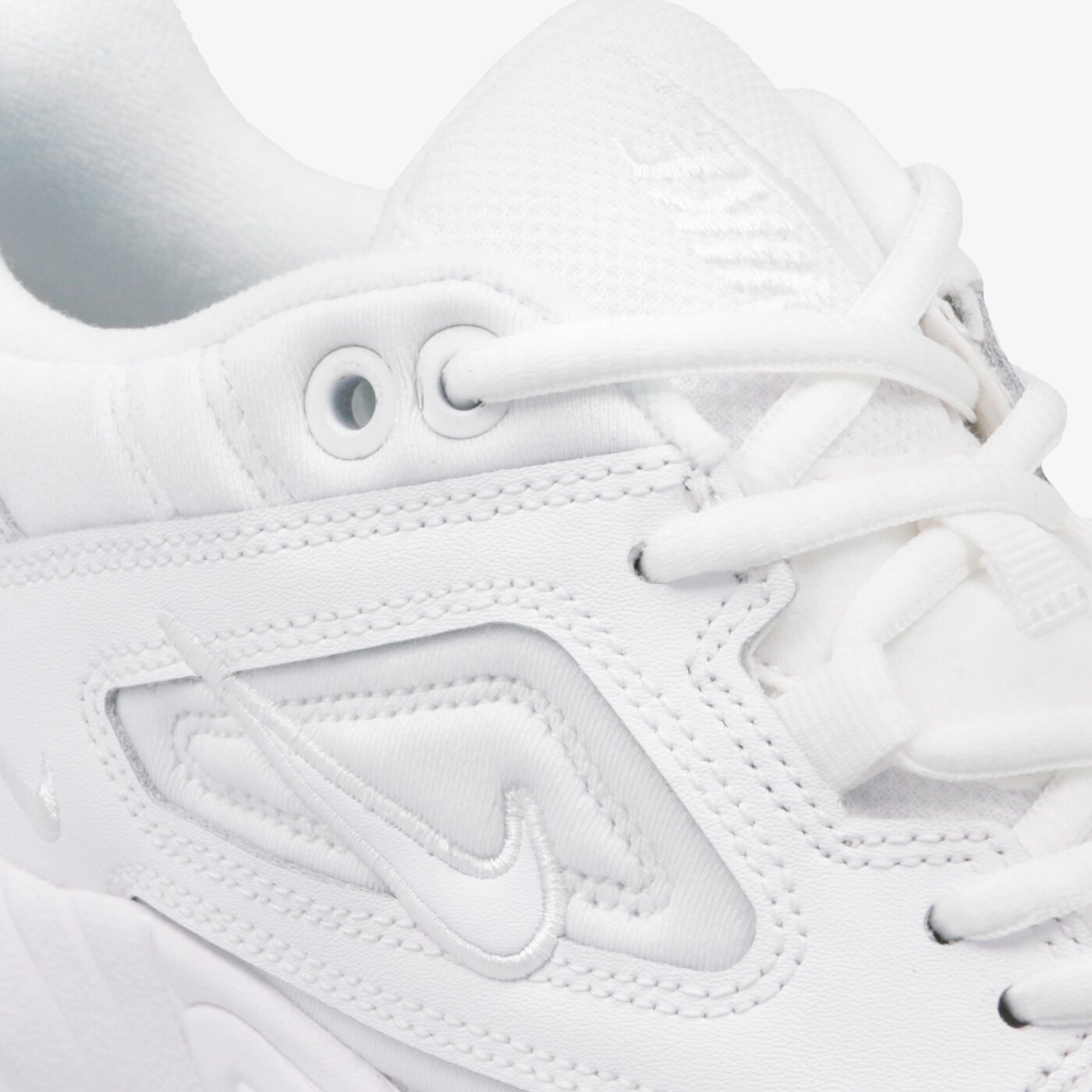 Дамски маратонки NIKE W M2K TEKNO ao3108-100 цвят бял