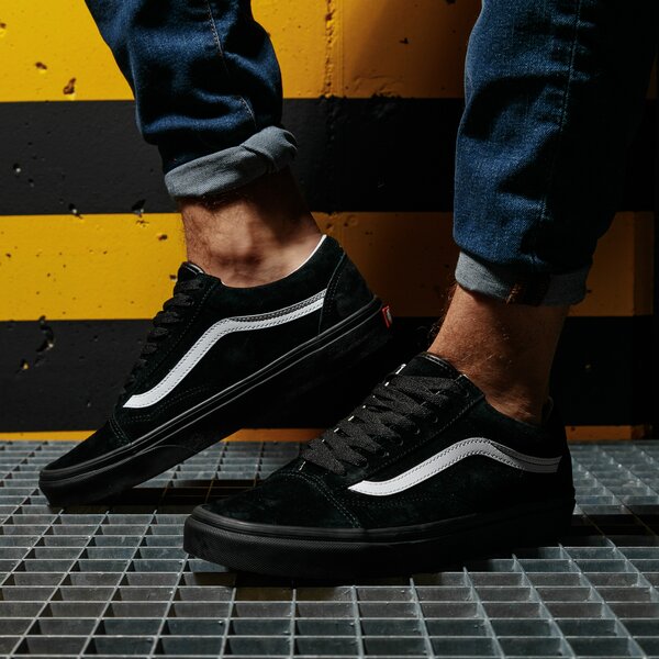 Мъжки маратонки VANS UA OLD SKOOL vn0a4u3b18l1 цвят черен