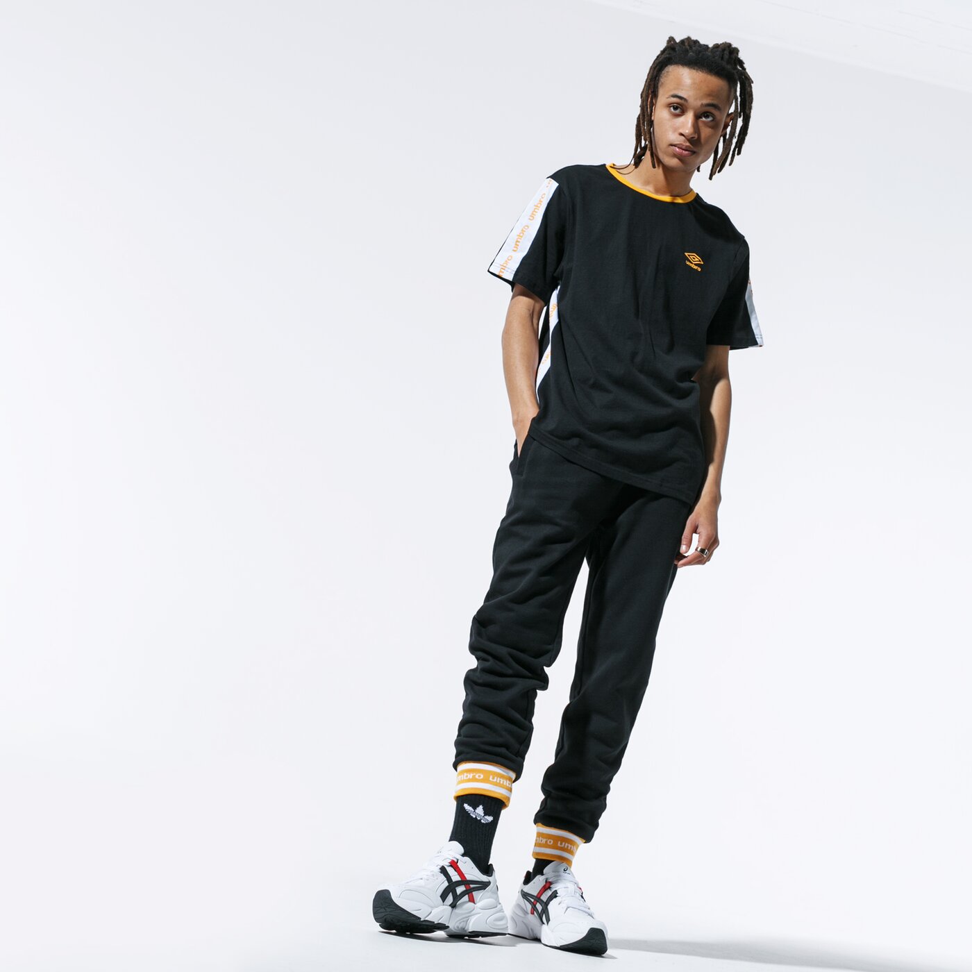 Мъжка тениска UMBRO ТЕНИСКА RETRO TAPE TEE ul39tsm82001 цвят черен