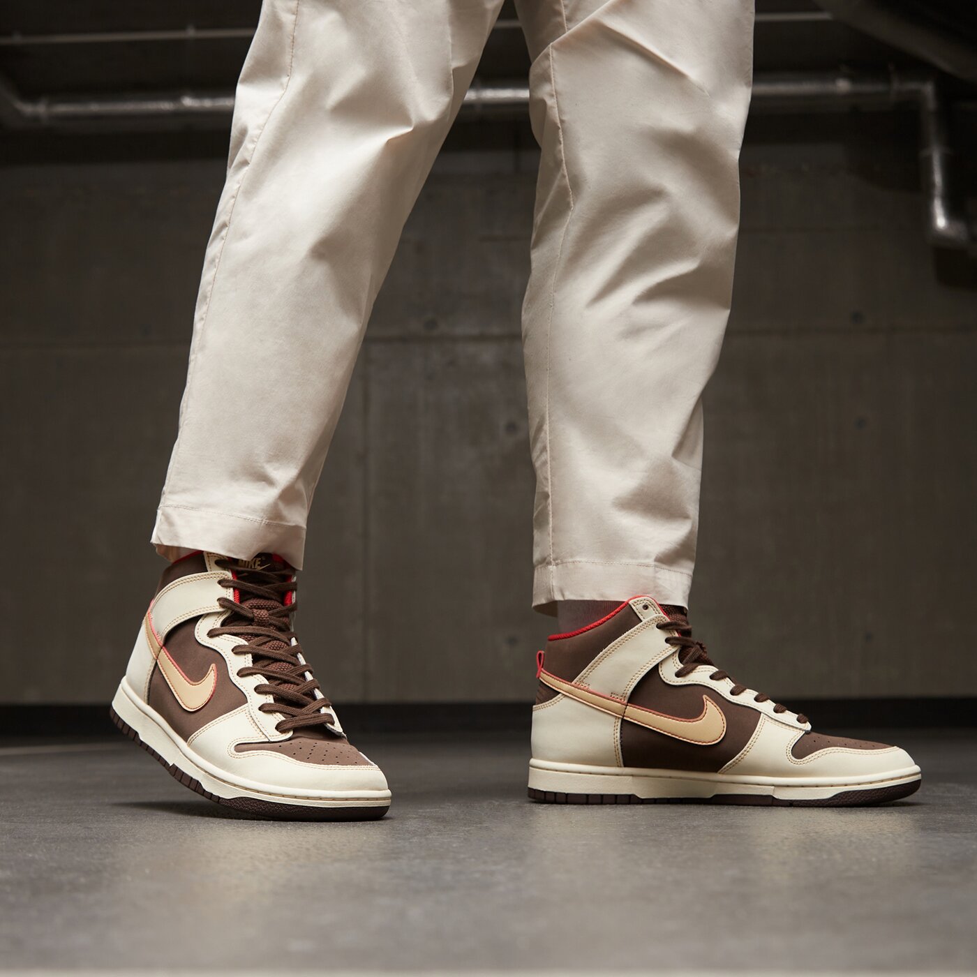 Мъжки маратонки NIKE DUNK HIGH RETRO SE fb8892-200 цвят кафяв