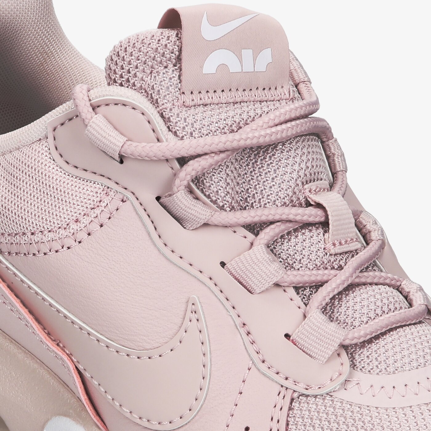 Дамски маратонки NIKE W AIR MAX VERONA cu7846-600 цвят розов