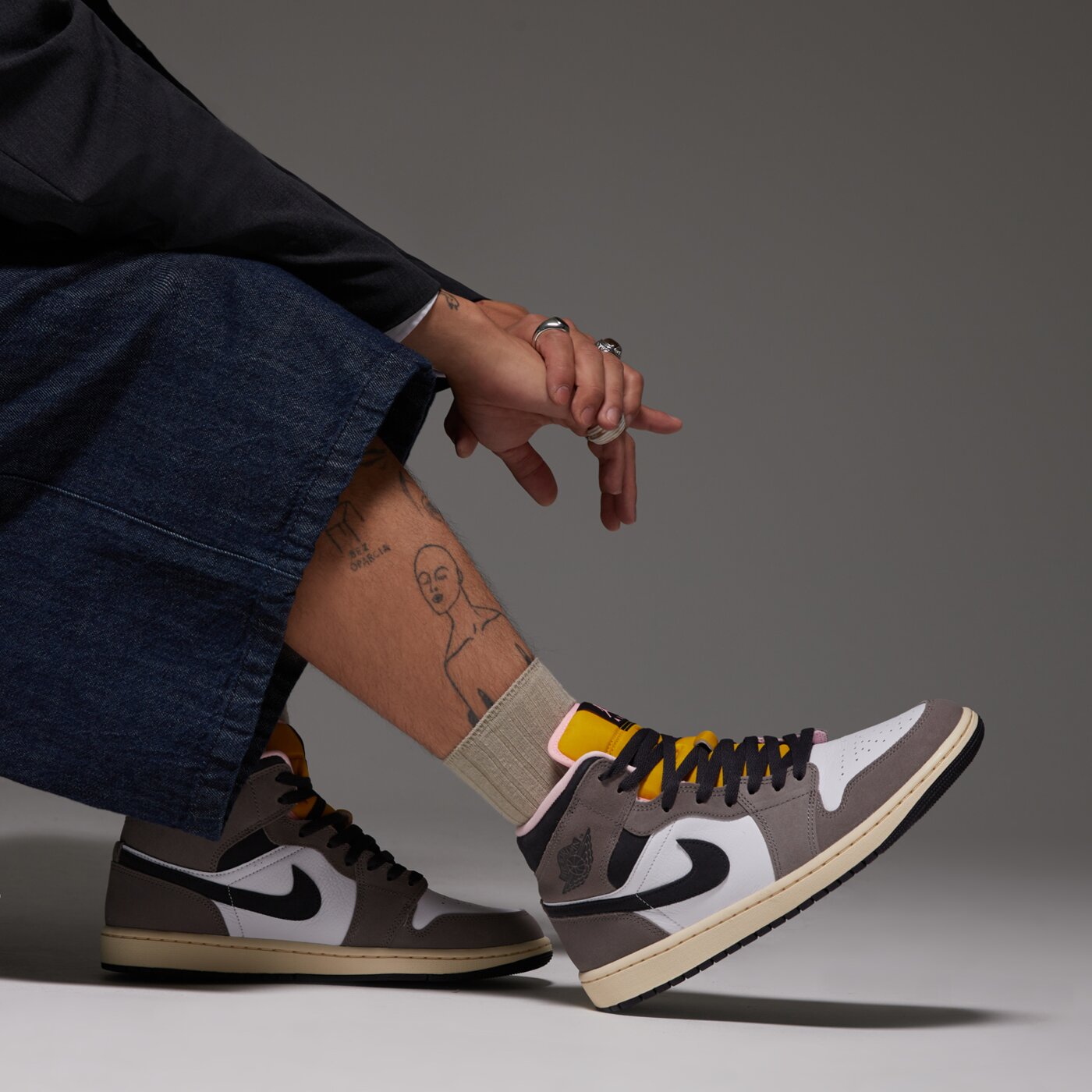 Мъжки маратонки AIR JORDAN 1 MID  dq8426-101 цвят черен