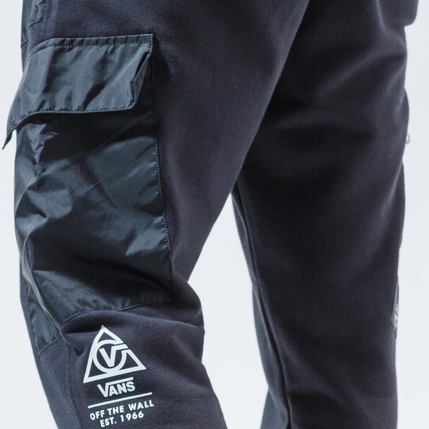 Мъжки панталони VANS ПАНТАЛОНИ 66 SUPPLY FLEECE PANT vn0a4ts5blk1 цвят черен