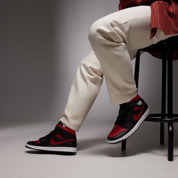 Мъжки маратонки AIR JORDAN 1 MID  dq8426-067 цвят черен
