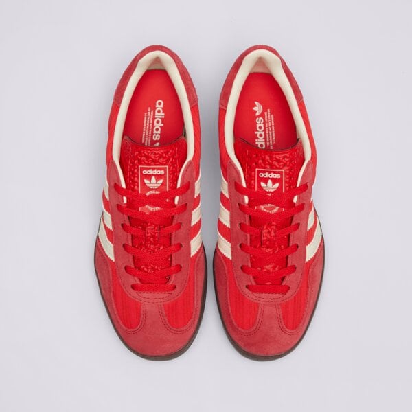 Дамски маратонки ADIDAS GAZELLE INDOOR W js1411 цвят червен