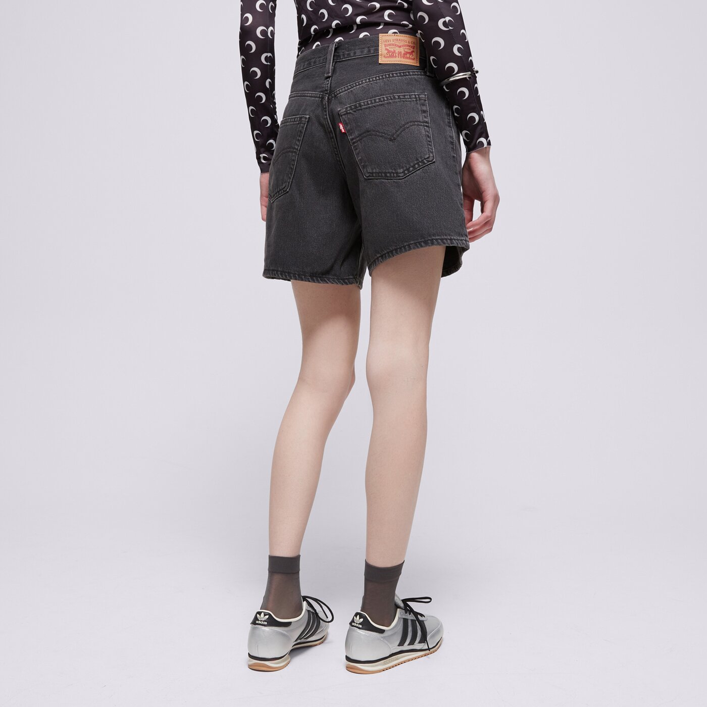 Дамски къси панталони LEVI'S ШОРТИ 94 BAGGY SHORT 001jo-0005 цвят черен