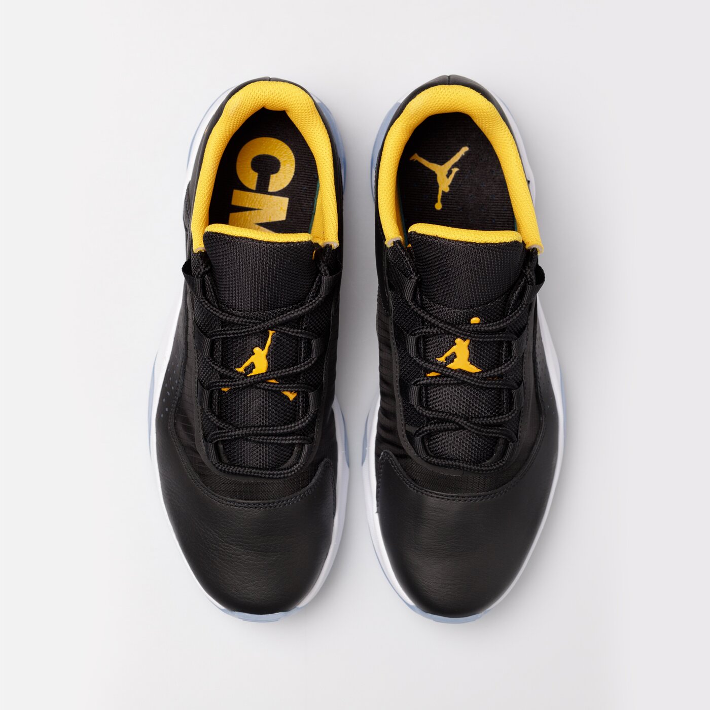 Мъжки маратонки AIR JORDAN 11 CMFT LOW  cw0784-071 цвят черен