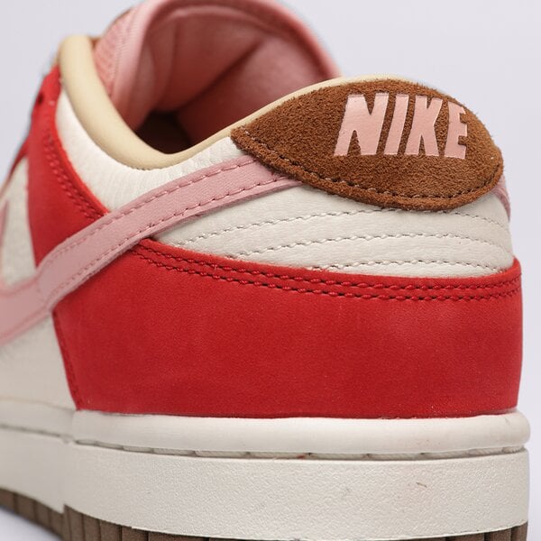 Дамски маратонки NIKE DUNK LOW PRM fb7910-600 цвят червен