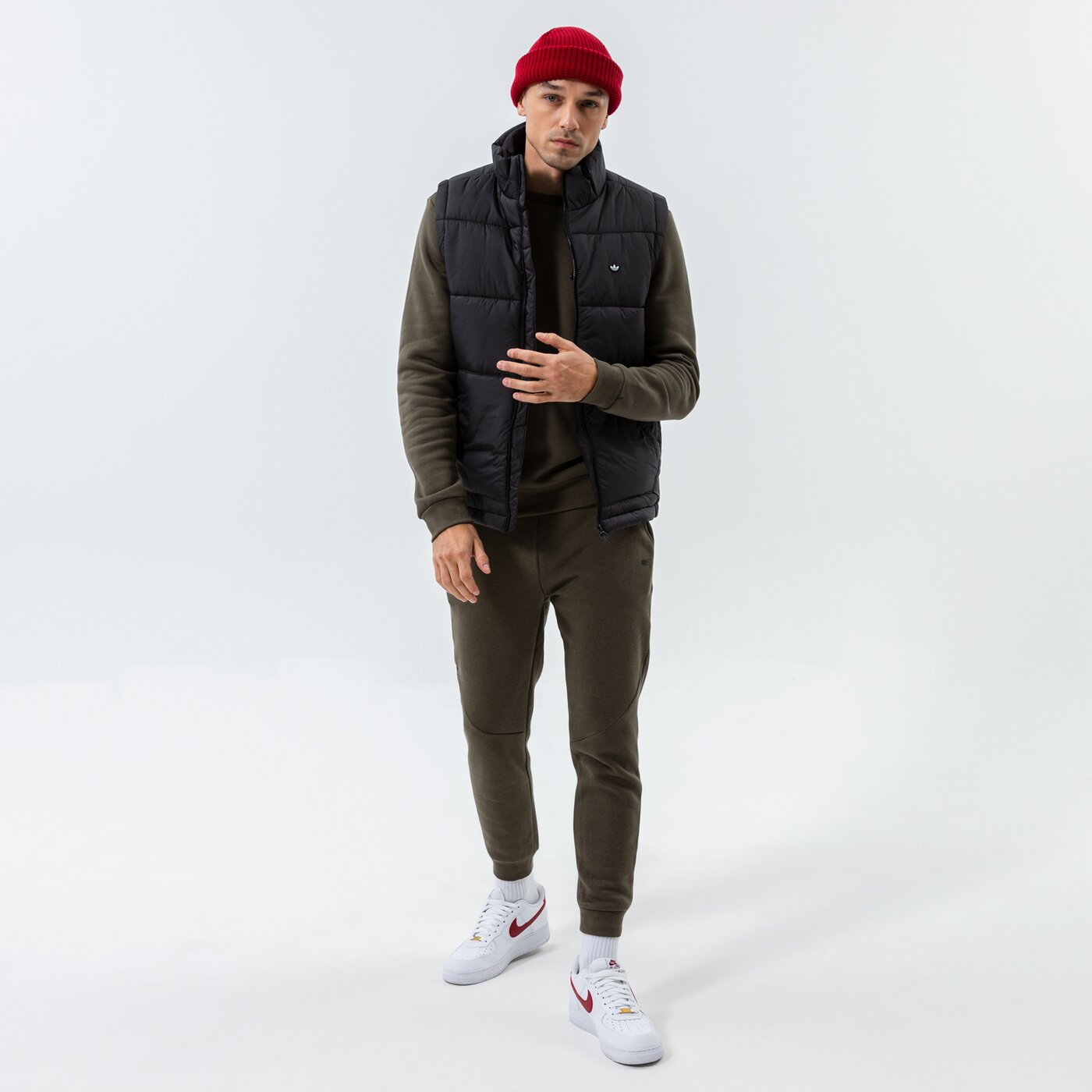 Мъжки панталони CONFRONT ПАНТАЛОНИ ESSENTIAL PANTS КАКИ cf321spm26001 цвят каки