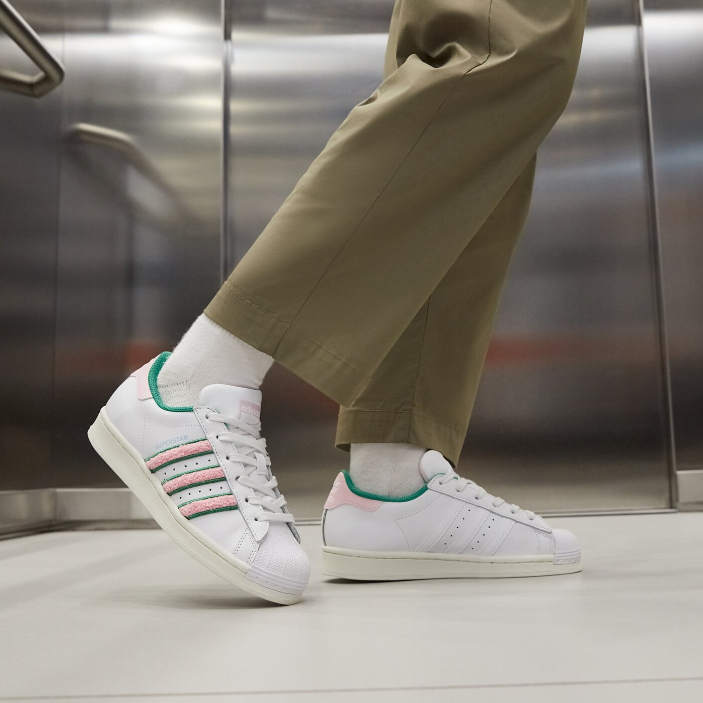 Дамски маратонки ADIDAS SUPERSTAR W  if7611 цвят бял