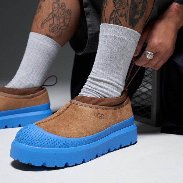 Мъжки зимни обувки UGG M TASMAN WEATHER HYBRID 1144096-cbg цвят кафяв