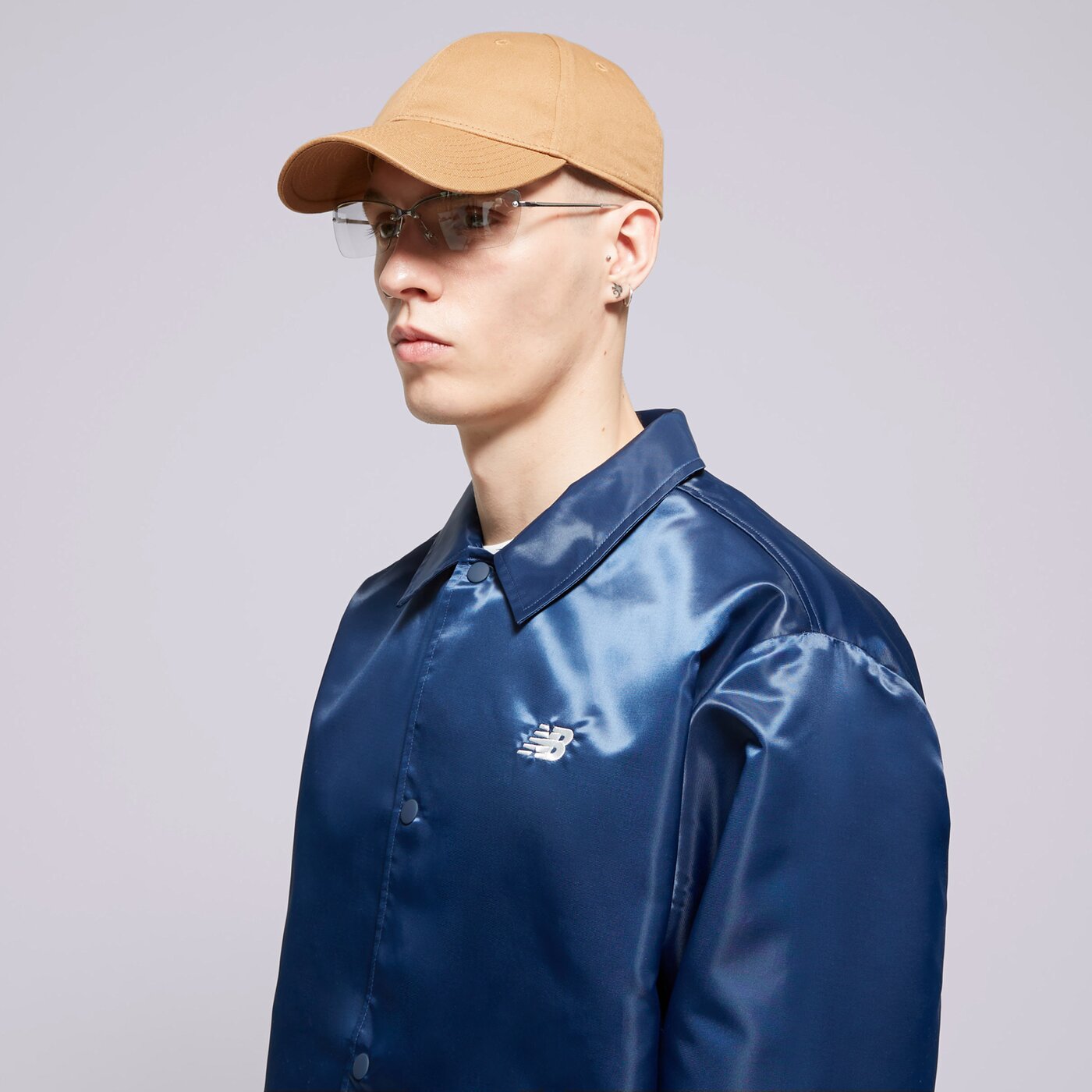 Мъжко преходно яке NEW BALANCE ЯКЕ SGH COACHES JACKET mj41553nny цвят тъмносин