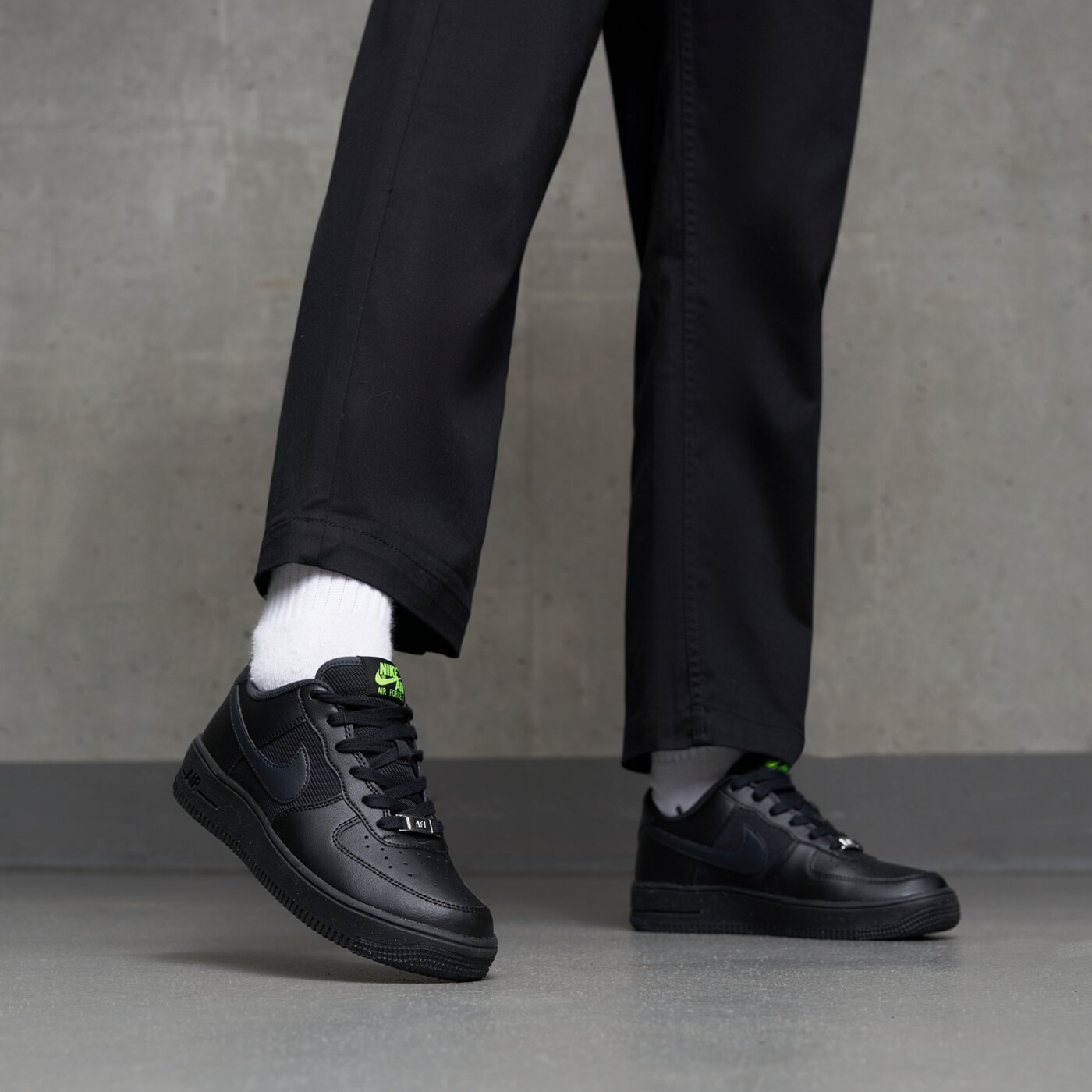 Детски маратонки NIKE AIR FORCE 1 CRATER CLASSIC dh8695-001 цвят черен