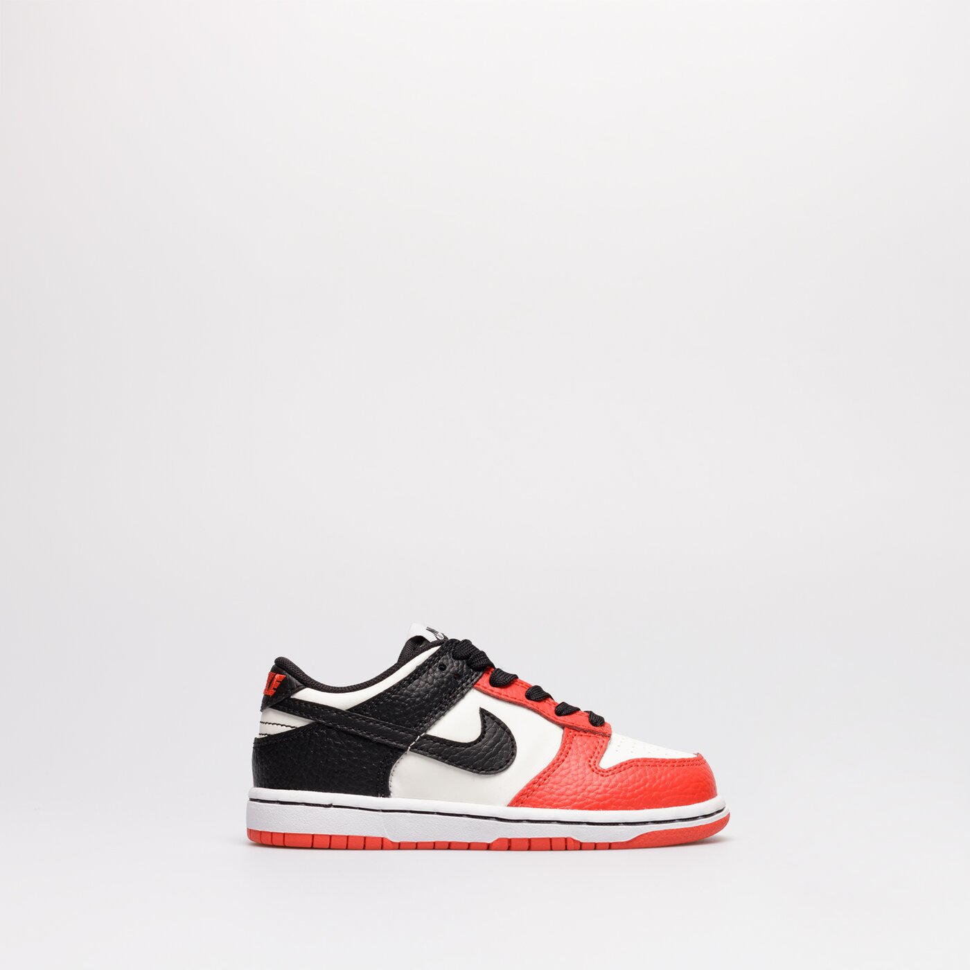 Детски маратонки NIKE DUNK LOW  dc9564-100 цвят бял
