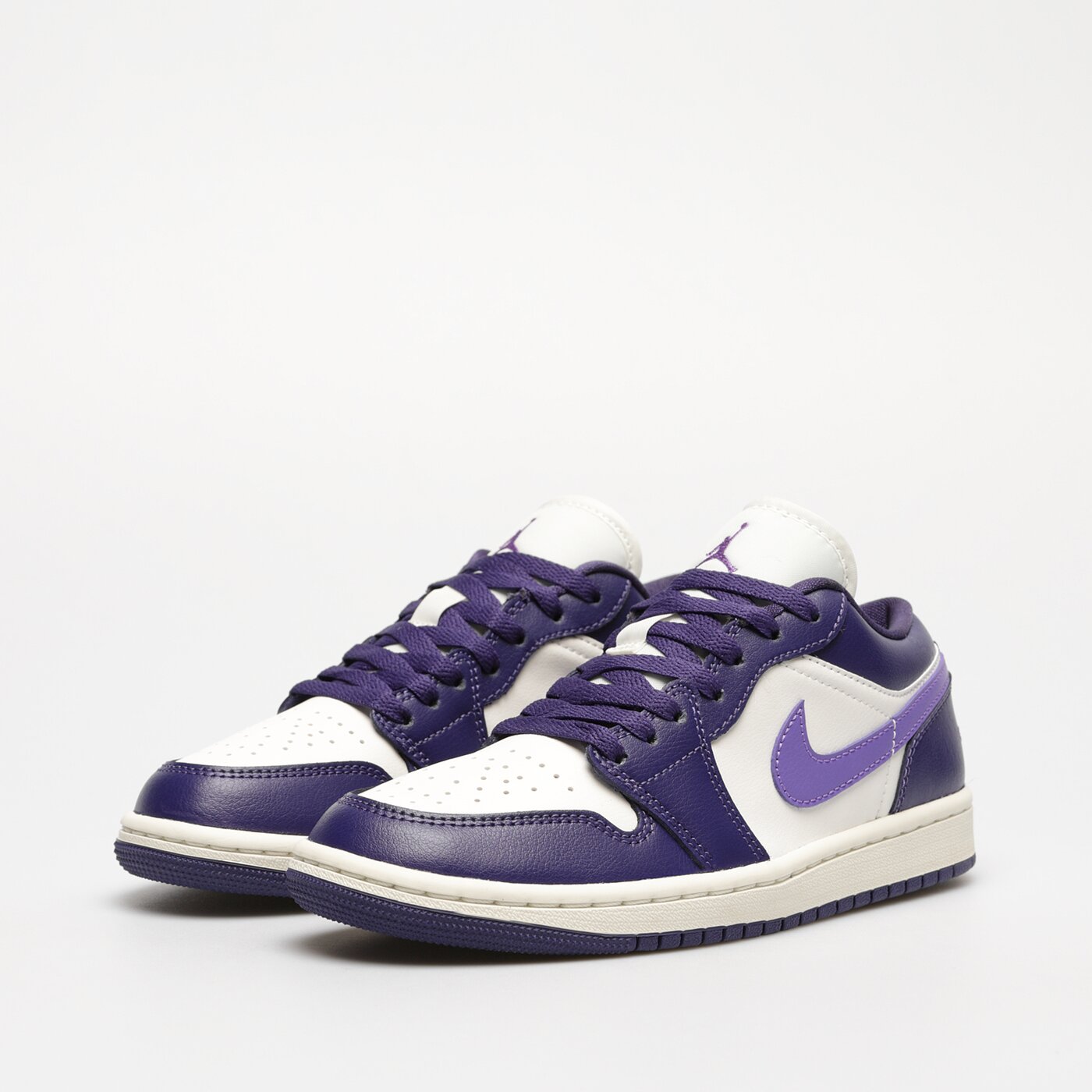 Дамски маратонки WMNS AIR JORDAN 1 LOW dc0774-502 цвят виолетов
