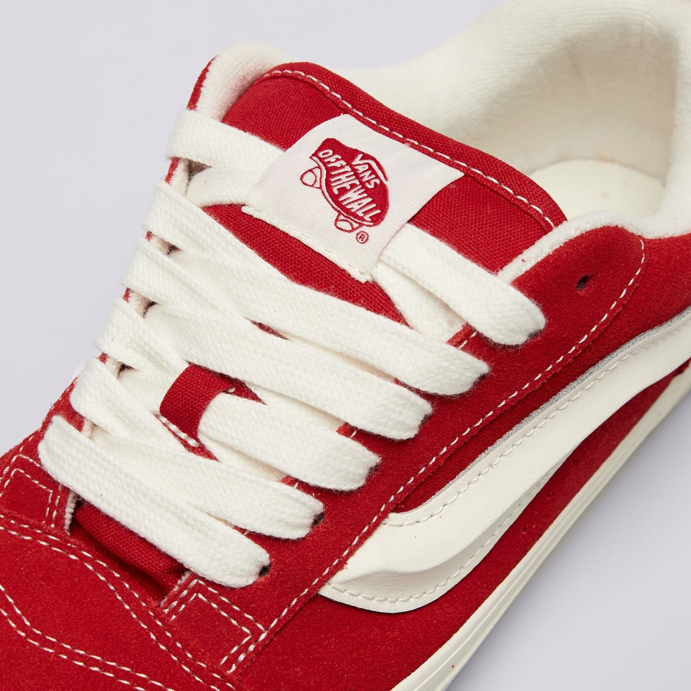 Дамски маратонки VANS KNU SKOOL  vn000d75bop1 цвят червен