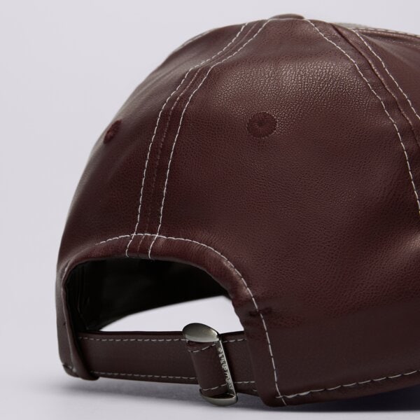 Дамска шапка с козирка NEW ERA ШАПКА WMNS ТОПSTITCH PU 940 NYY NEW YORK YANKEES 60691322 цвят бордо