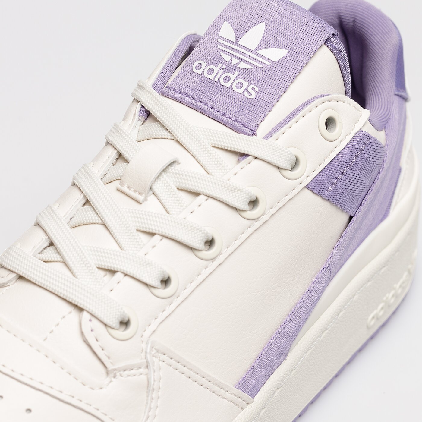 Дамски маратонки ADIDAS FORUM BOLD W gx4617 цвят бежов