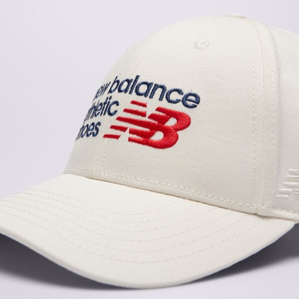 Дамска шапка с козирка NEW BALANCE ШАПКА ATHLETICS STRUCTURED HAT lah53004sst цвят бежов