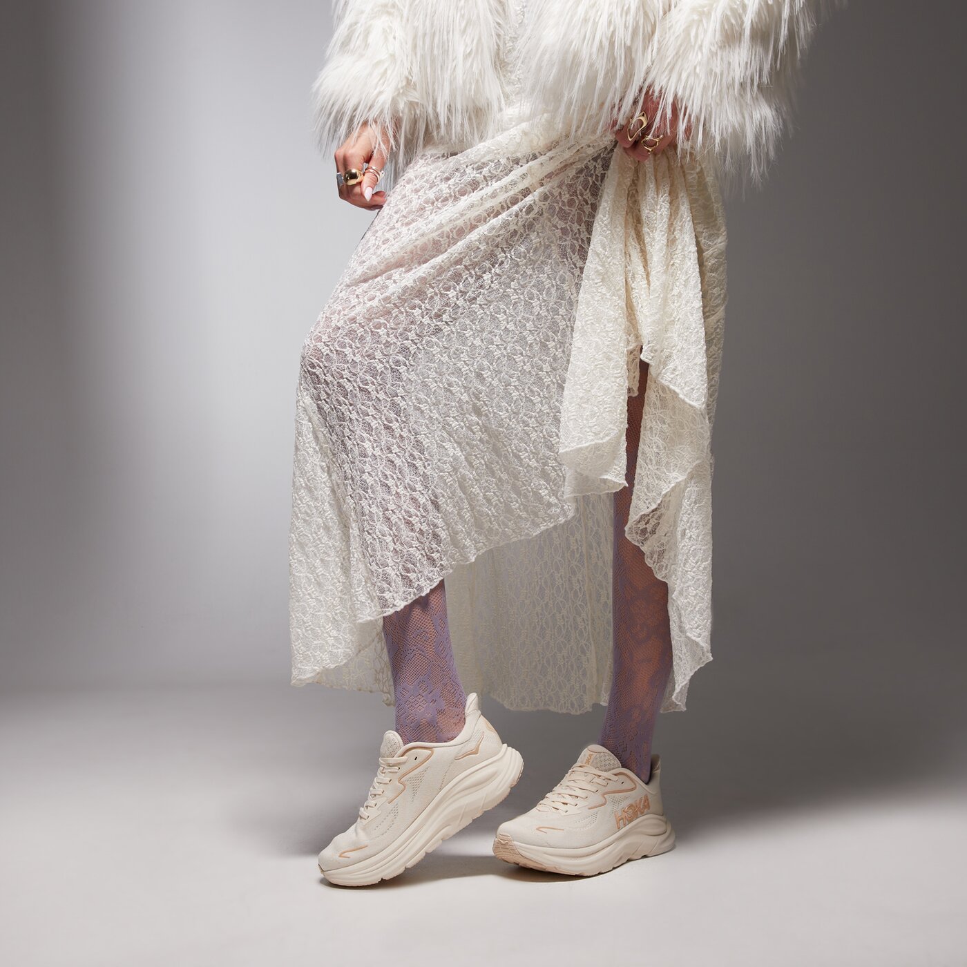 Дамски маратонки HOKA CLIFTON 10 1162031vch цвят бежов