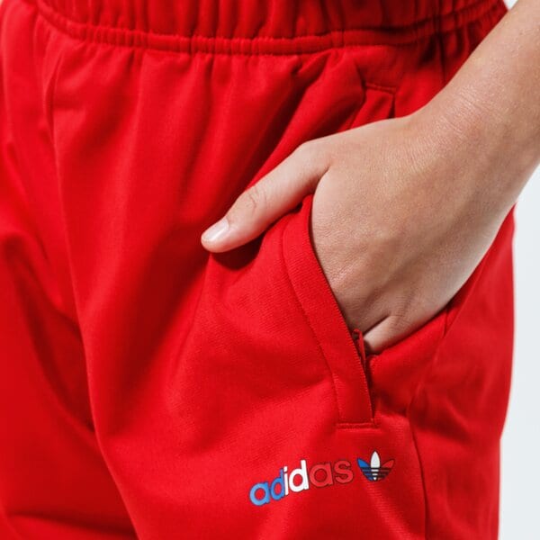 Детски панталони ADIDAS ПАНТАЛОНИ TRACKPANT MM gn7445 цвят червен